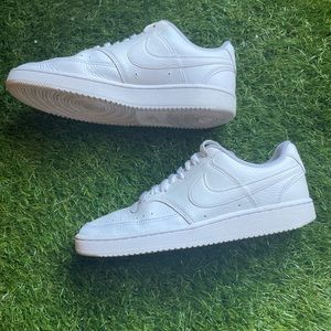 ❌SOLD ❌Nike court vision sneakers, size 8.5